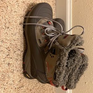 Brand new merrell boots